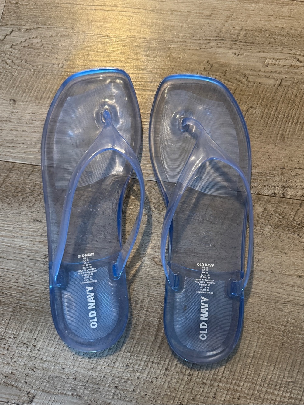 Old Navy Women's Clear Blue Jelly Flip Flops. Size 11